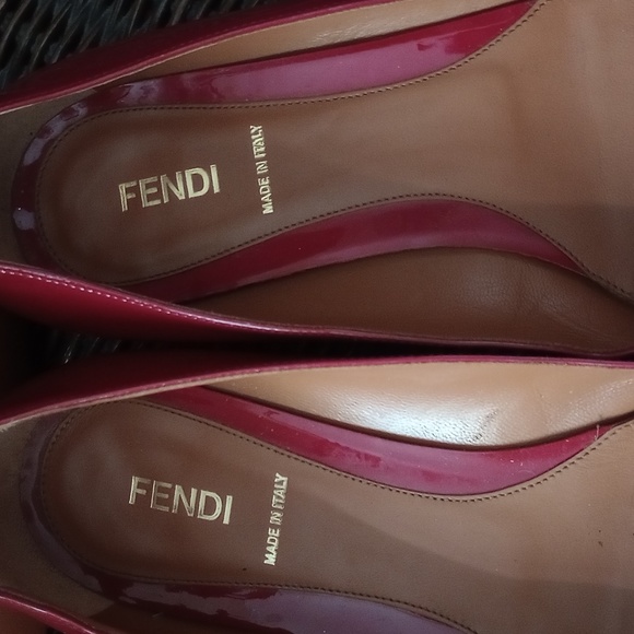 Fendi Authentic. All Leather Italy - Picture 2 of 8